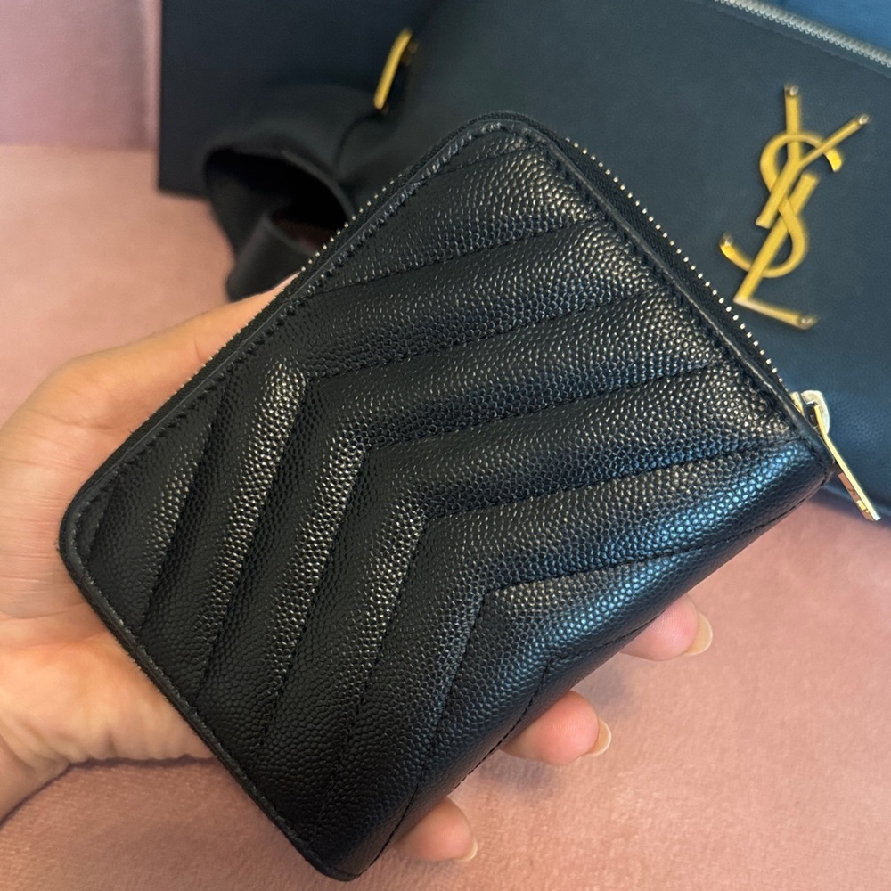 ✨ SALE ✨ Saint Laurent Wallet - Picture 7 of 12